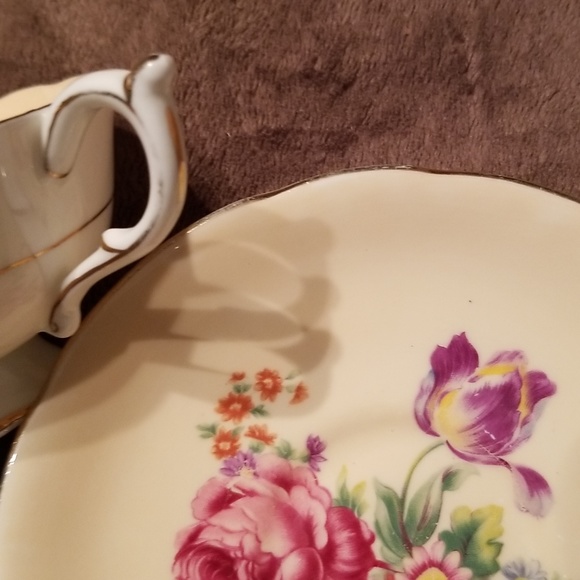 Vintage Paragon Bone China Teacup & Saucer Set Double Warrant / Peach, floral - Picture 17 of 17